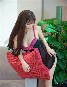 金蚕降